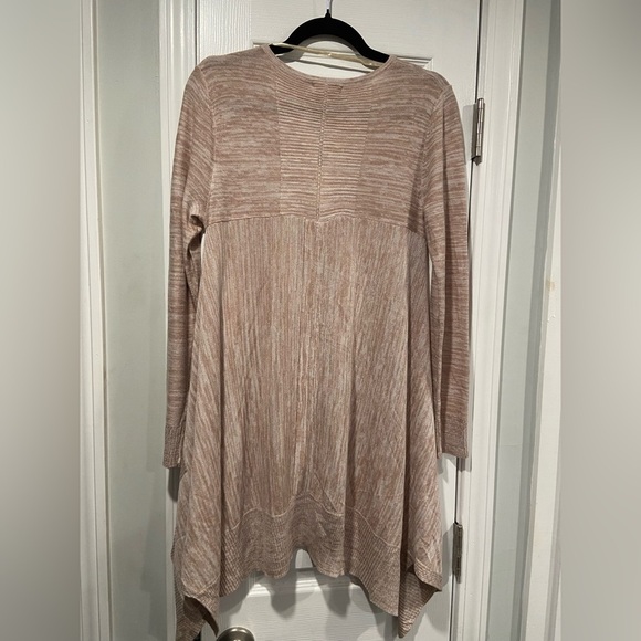 NWT Cupio Size M Draped Pullover Sweater High Low Hem Beige V Neck Flowy Long - Picture 11 of 13